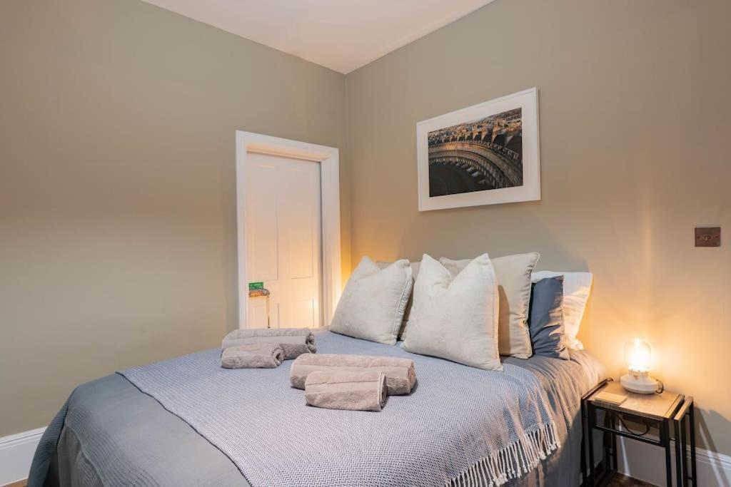 Stunning Boutique Flat In Central Location - Beatrice Bath Buitenkant foto